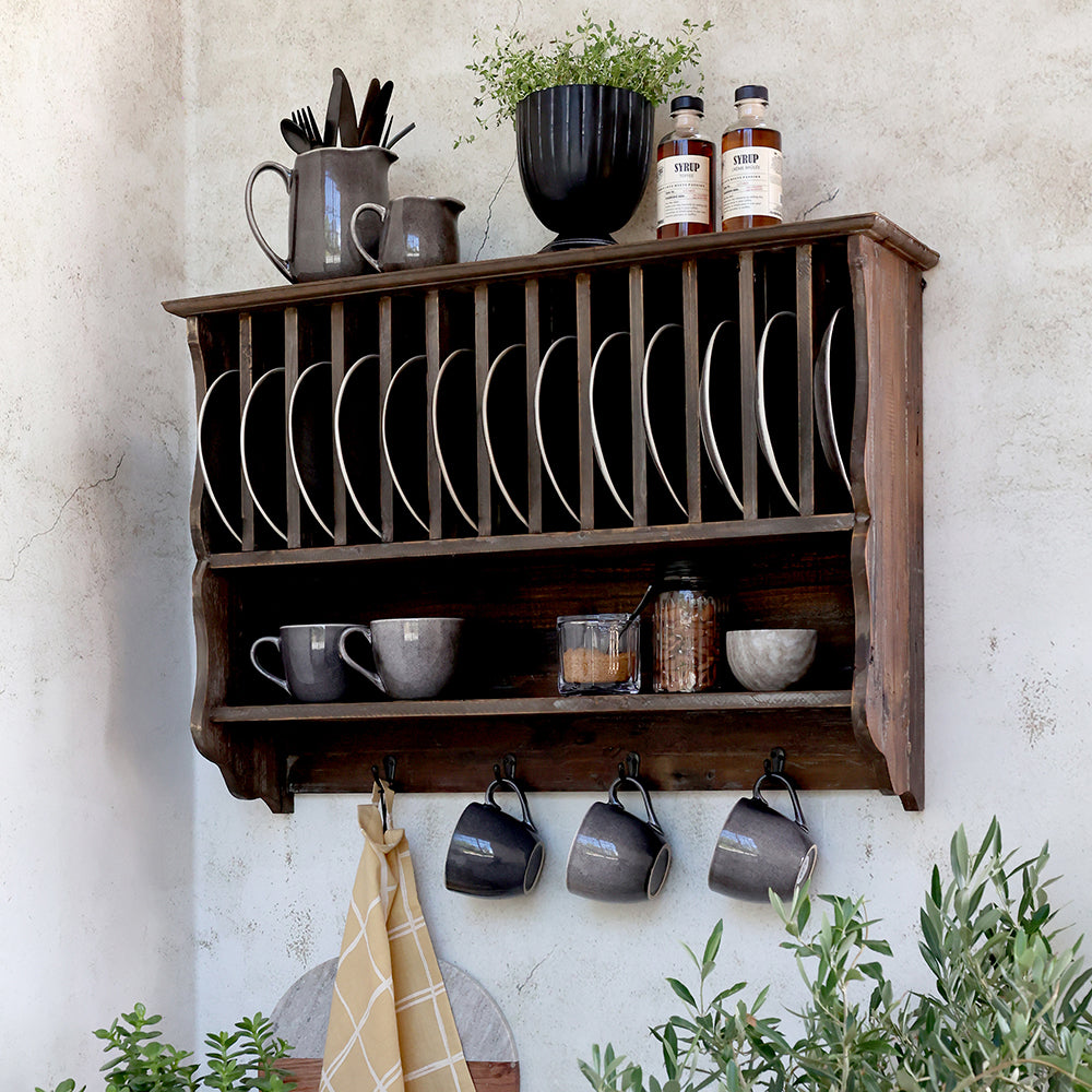 GRIMAUD rusztikus tányértartó fali polc 80 cm – falra szerelve, enteriőrben