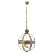 Íves térbeli üvegezéssel burkolt, fém szerkezetű, rézszínű, elegáns gömb függeszték lámpa, klasszikus csillár betéttel.