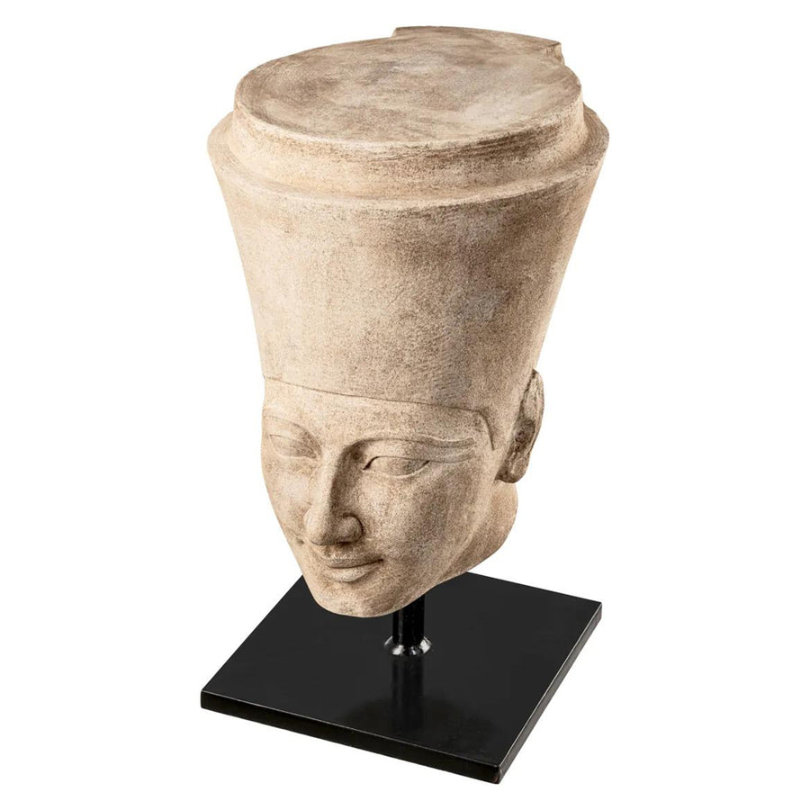 Homokkőből faragott, Hatsepszut büszt.