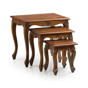 Heritage 3 db-os mahagónifa kisasztal szett klasszikus faragott lábakkal