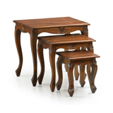 Heritage 3 db-os mahagónifa kisasztal szett klasszikus faragott lábakkal