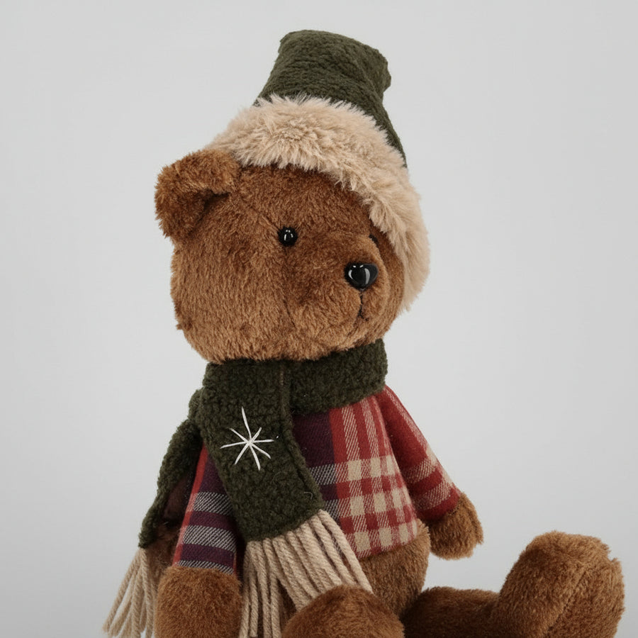 Részletfotó ülő karácsonyi mackóról, Heritage kollekció