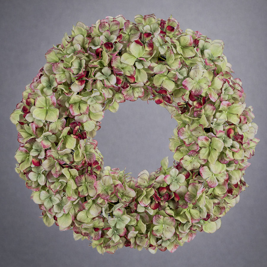 Élethű hortenzia koszorú zöld és bordós árnyalatokkal dekorációhoz