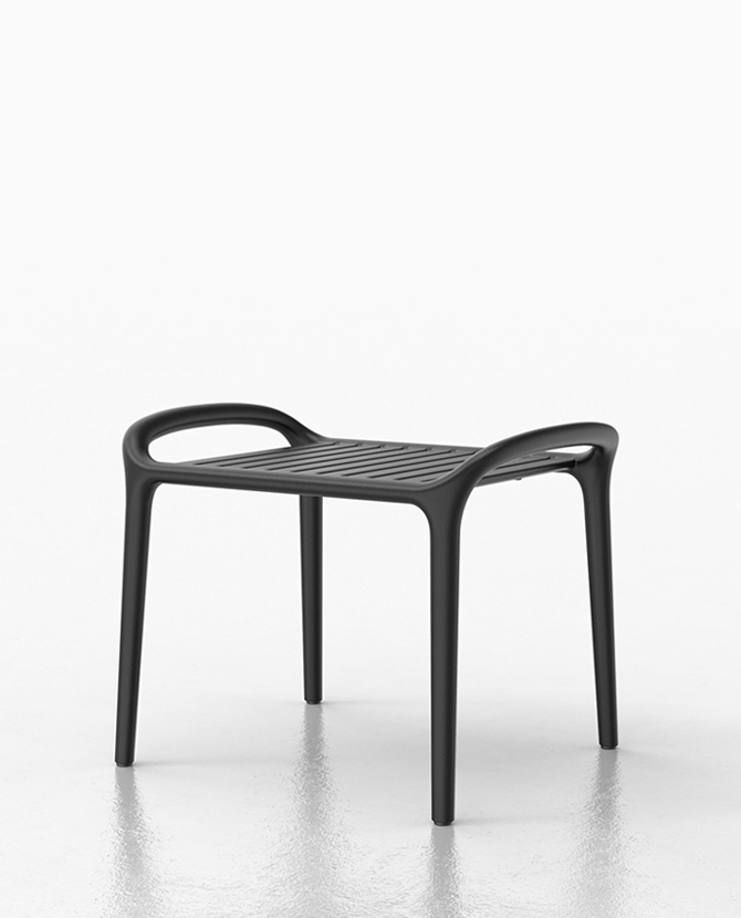 Fekete műanyag, design kisasztal.