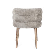 Az ILMA szék hátulról, világos szürke kárpitozással és letisztult tölgyfa lábakkal.