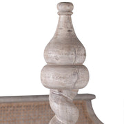 Csavart oszlopos,nádszövetbetétes fejámlával kialakított, kézműves franciaágy.