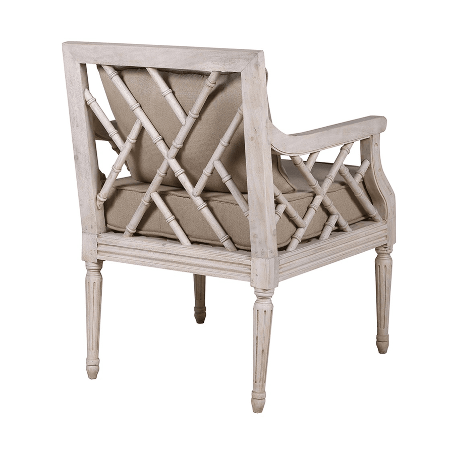 Tömör akácfából faragott, exkluzív kézműves karosszék.