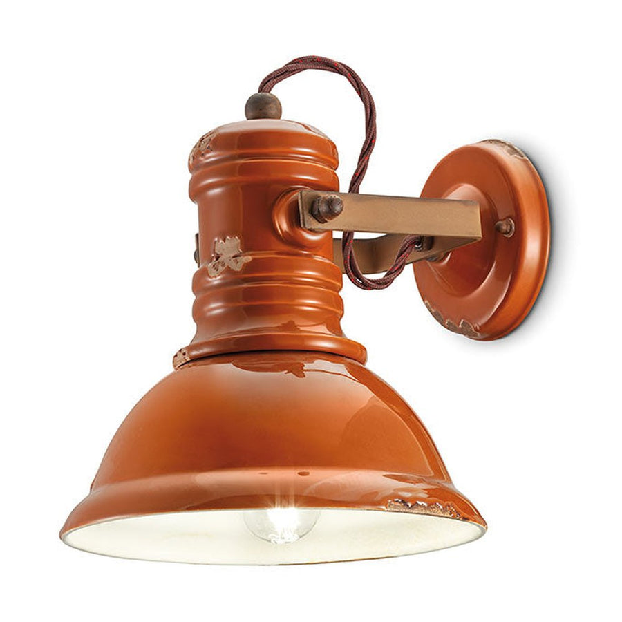 Vintage narancssárga színű ipari falilámpa.