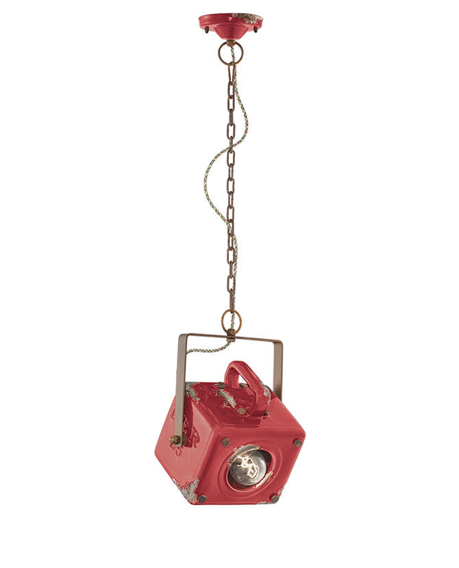 Vintage piros színű , ipari stílusú kerámia függeszték lámpa.