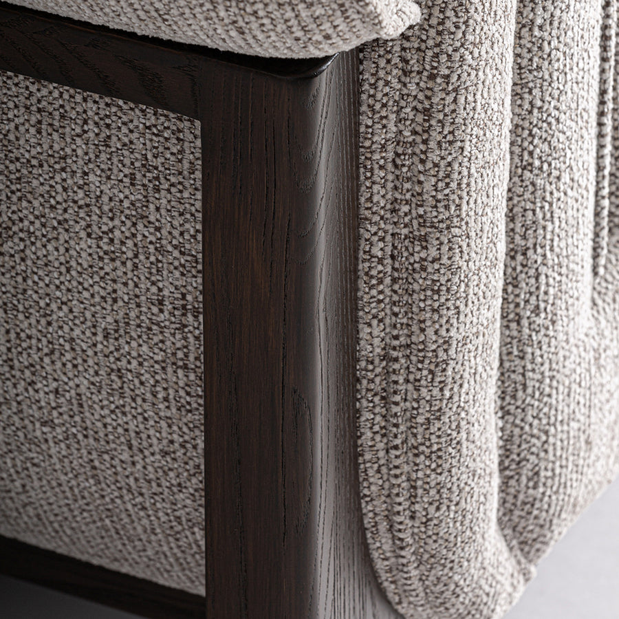 Barna kőrisfa lábazat részlet – Ipswich fotel