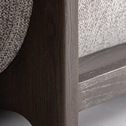 Ipswich szürke fotel klasszikus karfa részlet