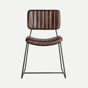 Design szék szemből – csatornavarrásos valódi bőr kárpittal.