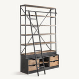 Ivalo könyvespolc oldalnézet, natúr fa polcokkal és létrával