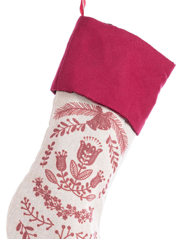Krém és pink piros színárnyalatú, karácsonyi kandalló zokni.