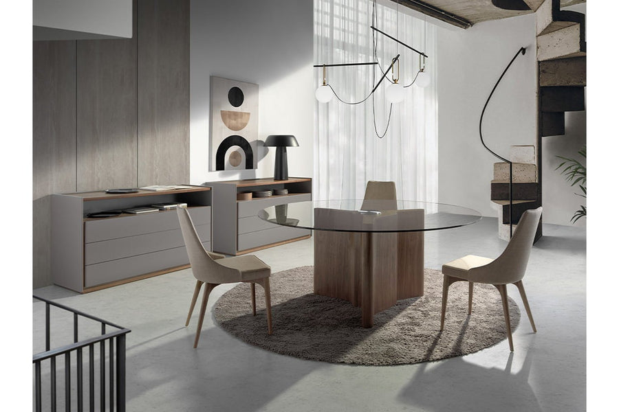 Bézs színű szövettel kárpitozott, kőrisfából készült, formatervezett dizájn étkezőszék.