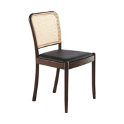 Fekete színű műbőr ülőfelülettel és rattan háttámlával kialakított, kőrisfából készült formatervezett dizájn étkezőszék.