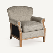 Ferde elölnézet: Szürke kárpitozású kőrisfa fotel, klasszikus ívelt karfákk