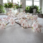 Meleg fehér fényű mikro LED-el kialakított,, mű cseresznyevirág girland..