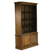 Library könyvszekrény újrahasznosított fenyőfából, fekete fémkeretes üvegajtóval, loft stílusban, oldalnézetből