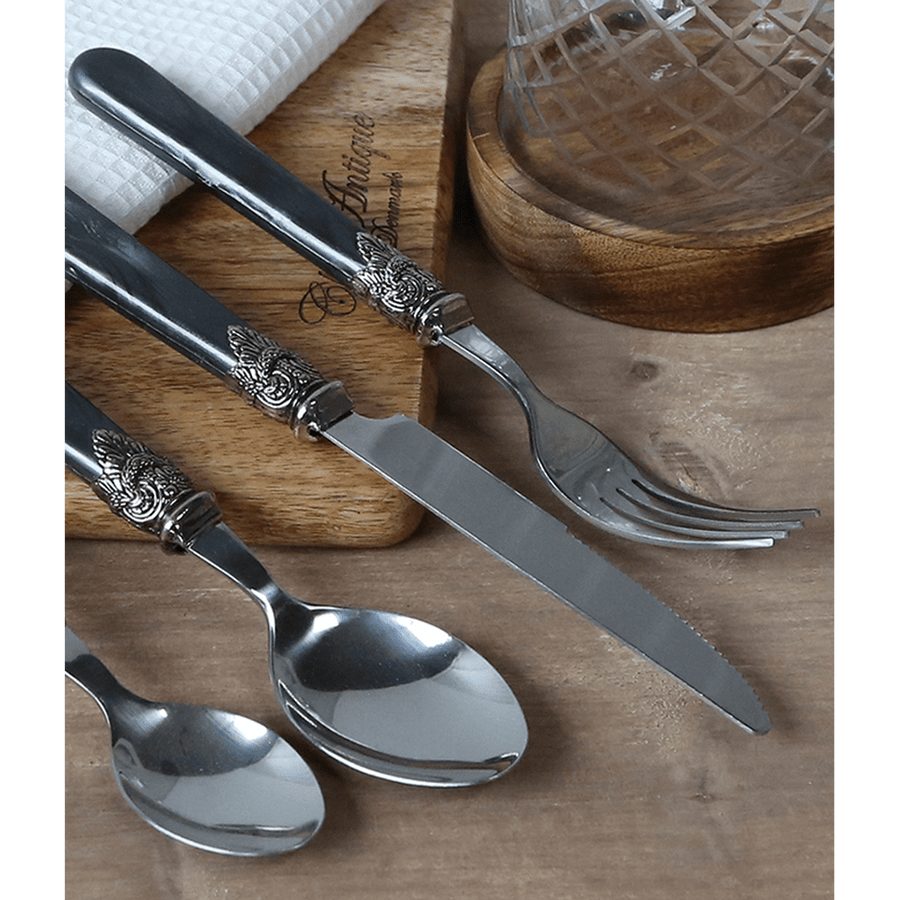 Négydarabos, antik szén színű, akril nyéllel rendelkező, vintage stílusú evőeszközkészlet.