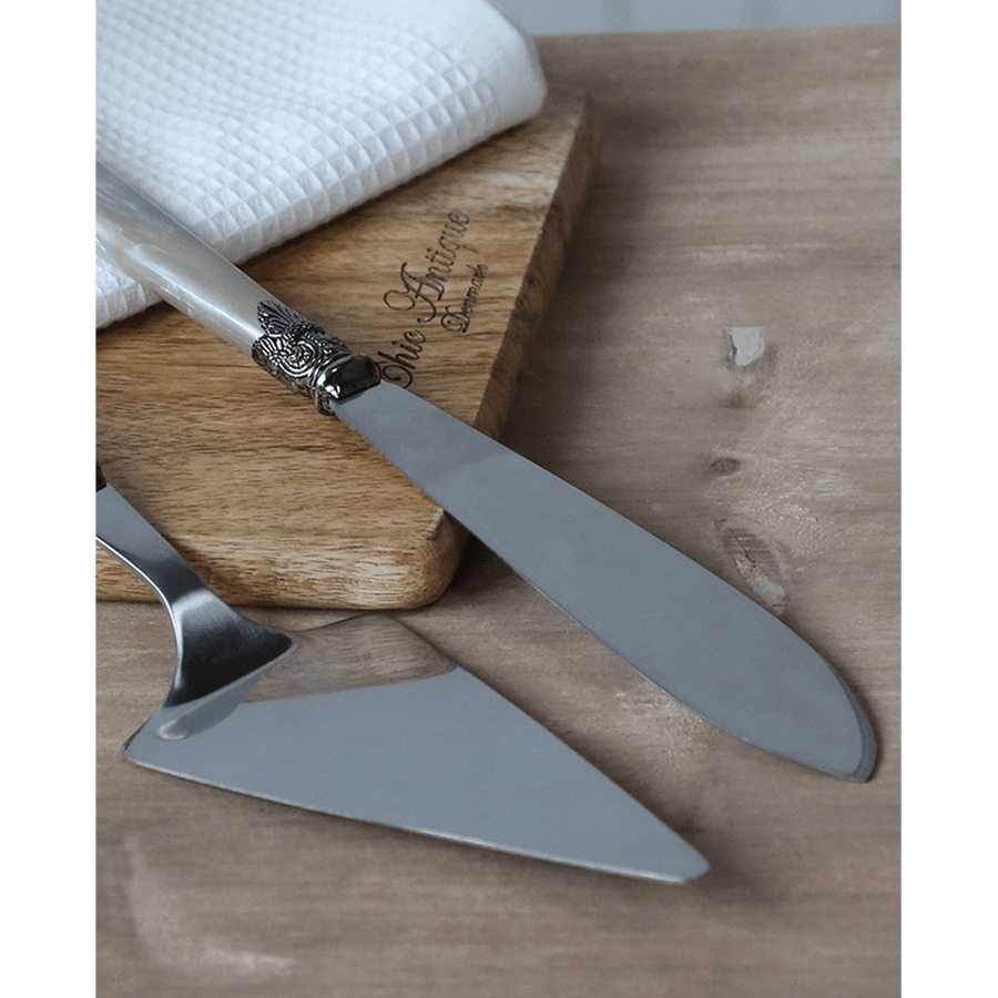 Antik pezsgőszínű, akril nyéllel rendelkező, vintage stílusú tortalapát és kés szett .