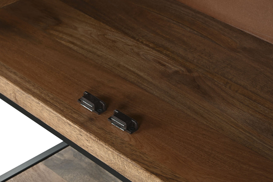 Mangófából és vasból készült, 2 ajtós tároló szekrény.