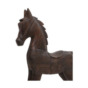 Mangófából faragott, barna színű ló figura.