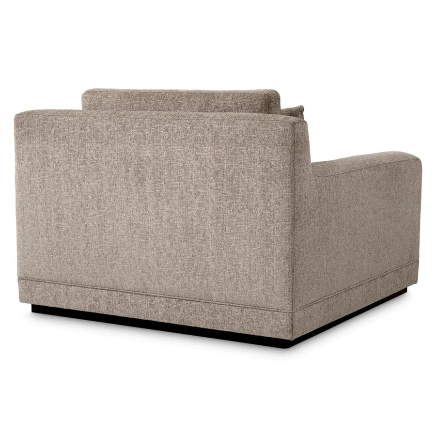 Taupe színű, hunt zsenília szövettel kárpitozott exkluzív fotel .