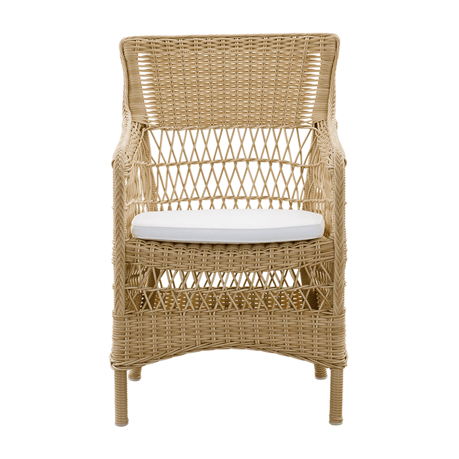 Vintage stílusú, natúr színű, műrattan kerti karosszék.