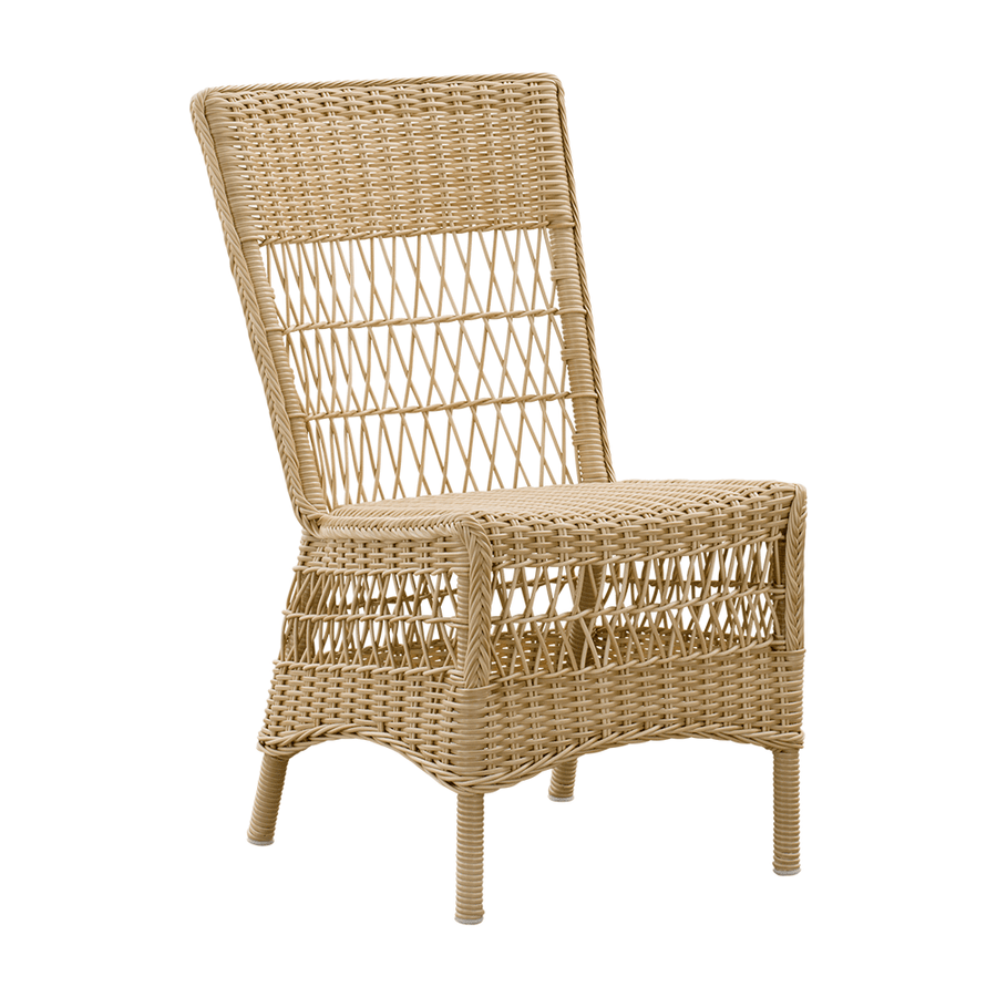 Vintage stílusú, natúr színű, műrattan kerti szék.