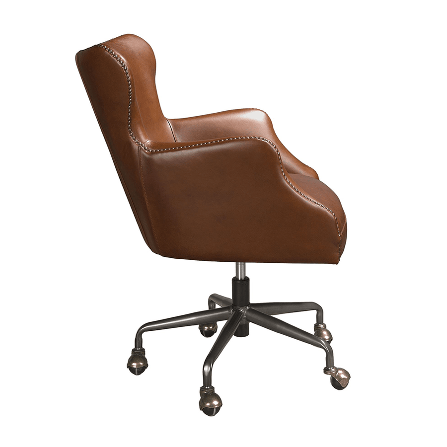 Sötétbarna marhabőrrel kárpitozott, álltató magasságú, forgó bőrfotel.