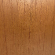 Tömör mindifából készült, modern, loft stílusú kézműves vitrines szekrény.