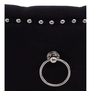 Ezüstszínű, rozsdamentes acéllábbakon álló, fekete színű poliészter vászonnal kárpitozott dizájn étkezőszék.