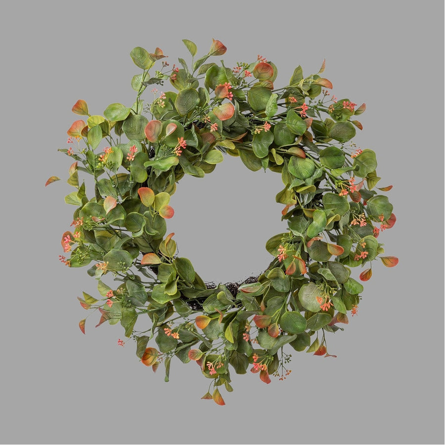 Virágzó, dús kialakítású, mű eukaliptusz koszorú.