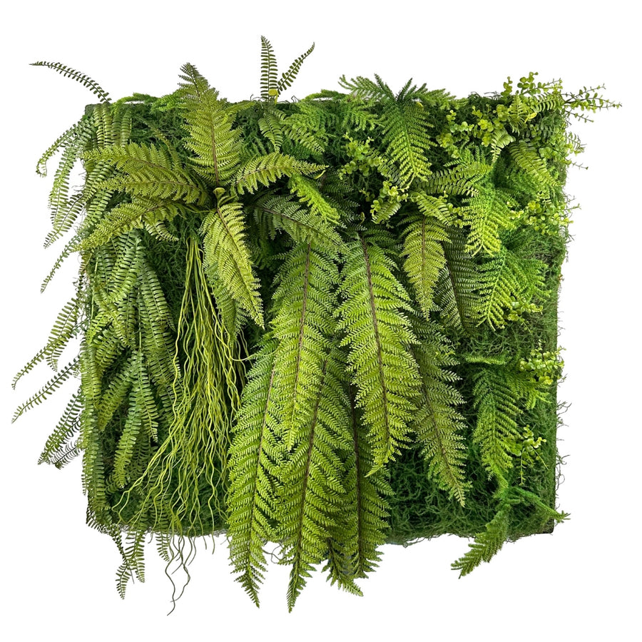 Mű páfrányokból és mesterséges mohából készült, növényfal panel.