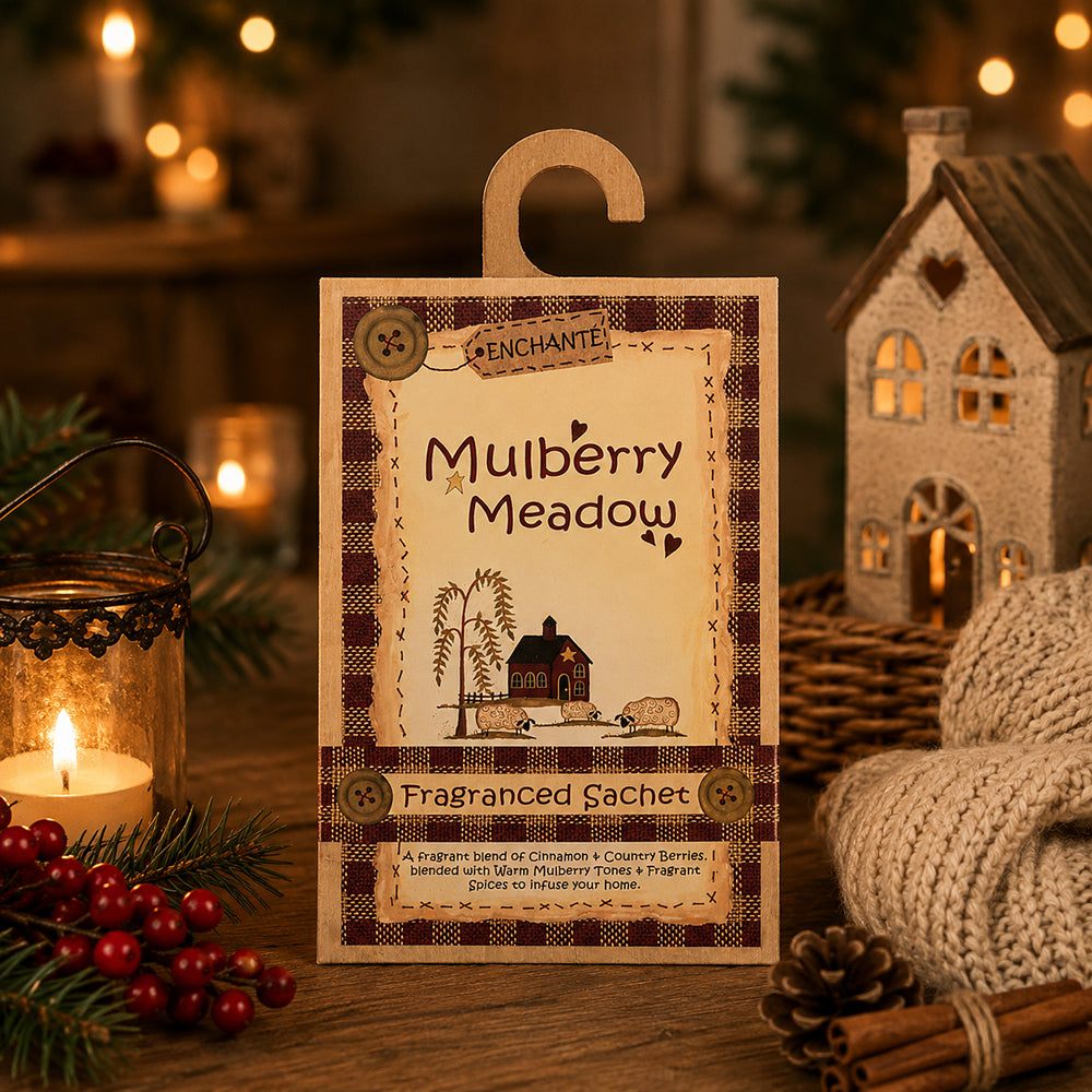Mulberry Meadow ünnepi illattasak meghitt téli enteriőrben gyertyafénnyel és dekorációval

