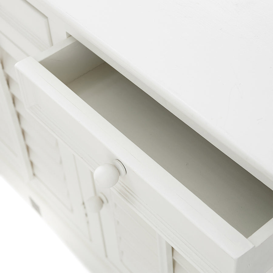 Tálalószekrény fiók részlet fa fogantyúval