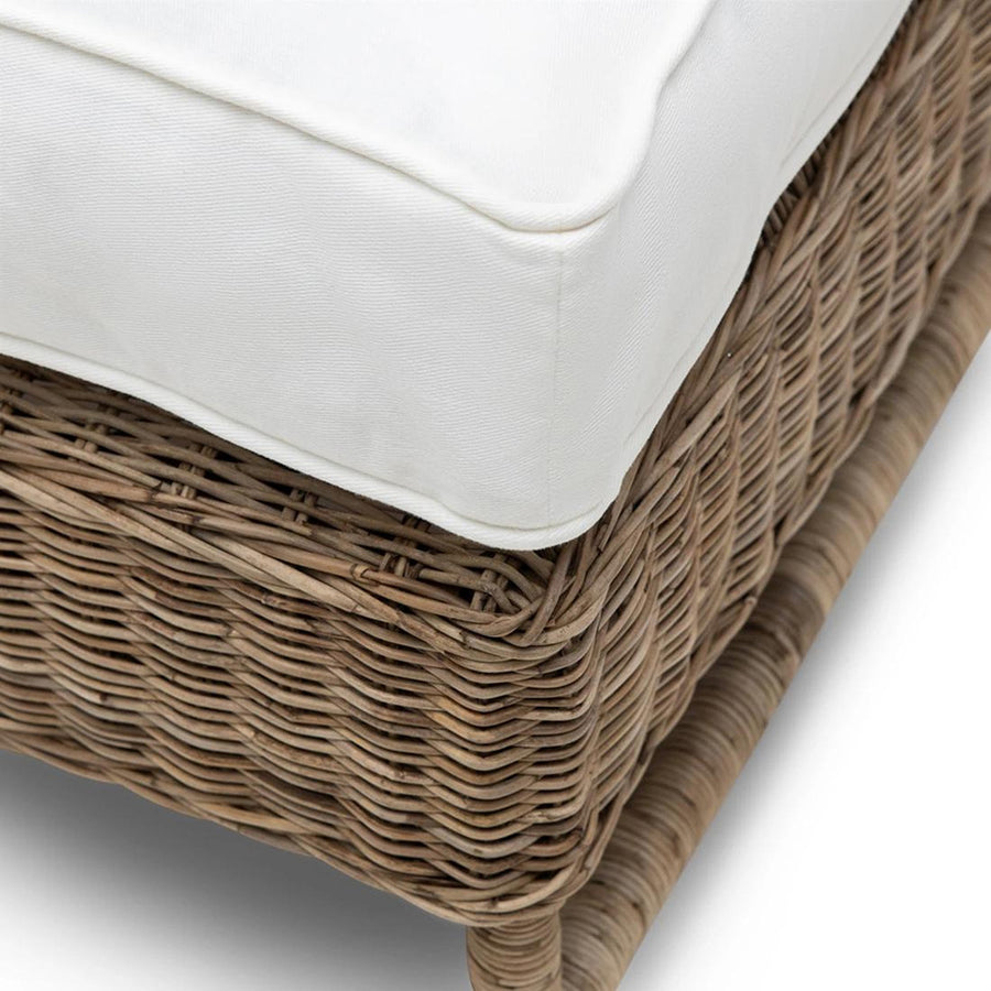 rattan lábzsámoly párna és fonat részlet