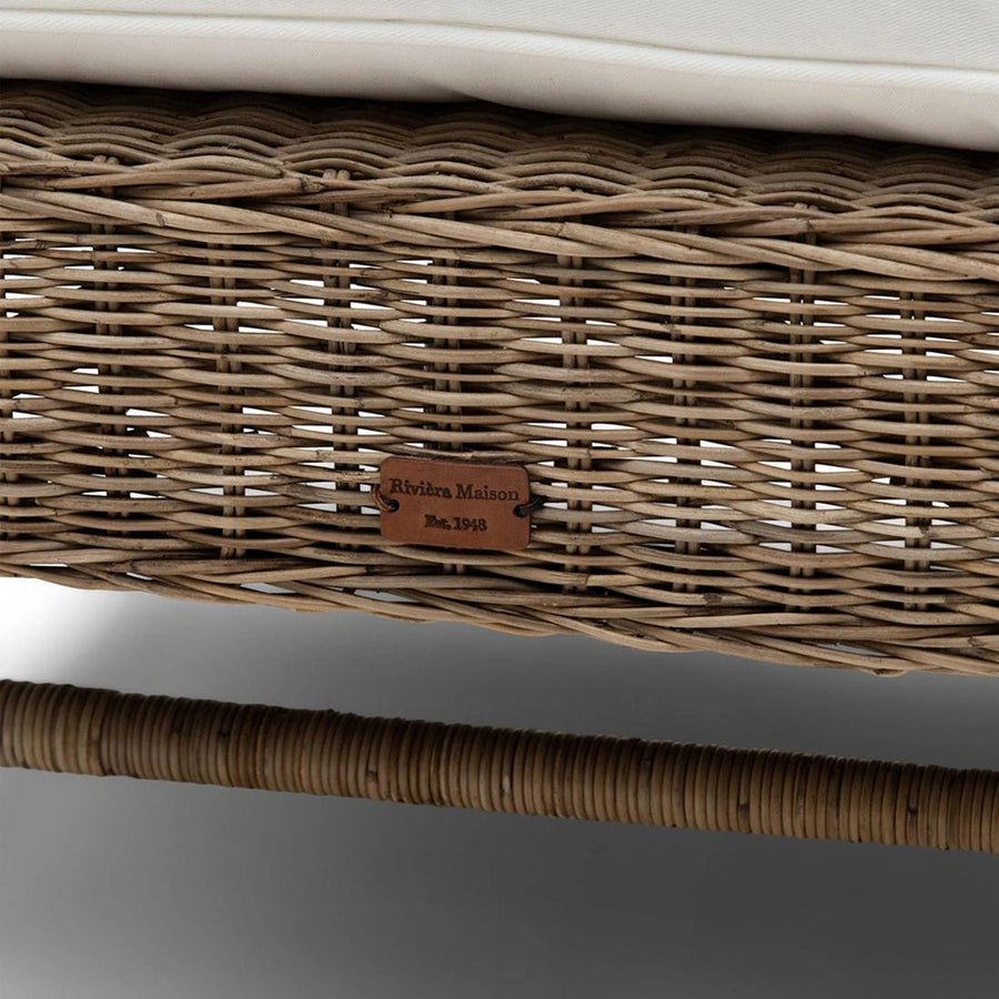 rattan lábzsámoly márkajelzés részlet