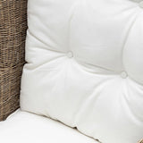 fehér párnás rattan fotel ülőrész részlet