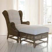 vintage rattan fotel világos enteriőrben