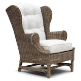 natúr rattan szárnyas fotel fehér párnával elölnézet