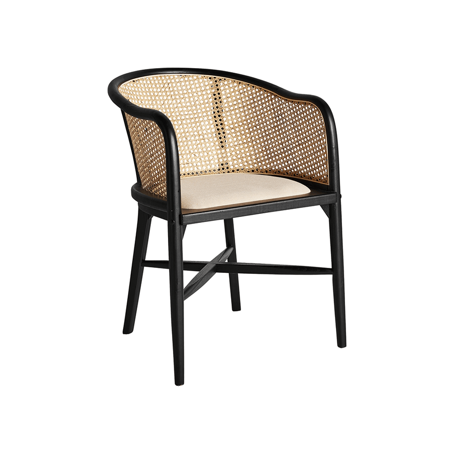 Nuchis fekete nyírfa karosszék féloldalas nézetben, ívelt karfával