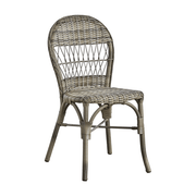 Antikszürke színű, műrattan kerti szék.