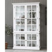 Fehér színű, 4 ajtós vitrines szekrény.