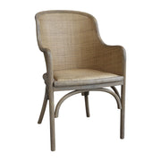 Natúr színű rattanból és kaucsukfából készült, kézműves karosszék.