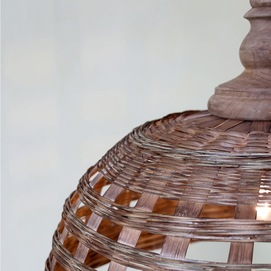 Kézzel font rattan lámpabúra részletgazdag fonatszerkezettel
