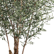 Mű olajfa olajbogyókkal és levelekkel, realisztikus kidolgozással.