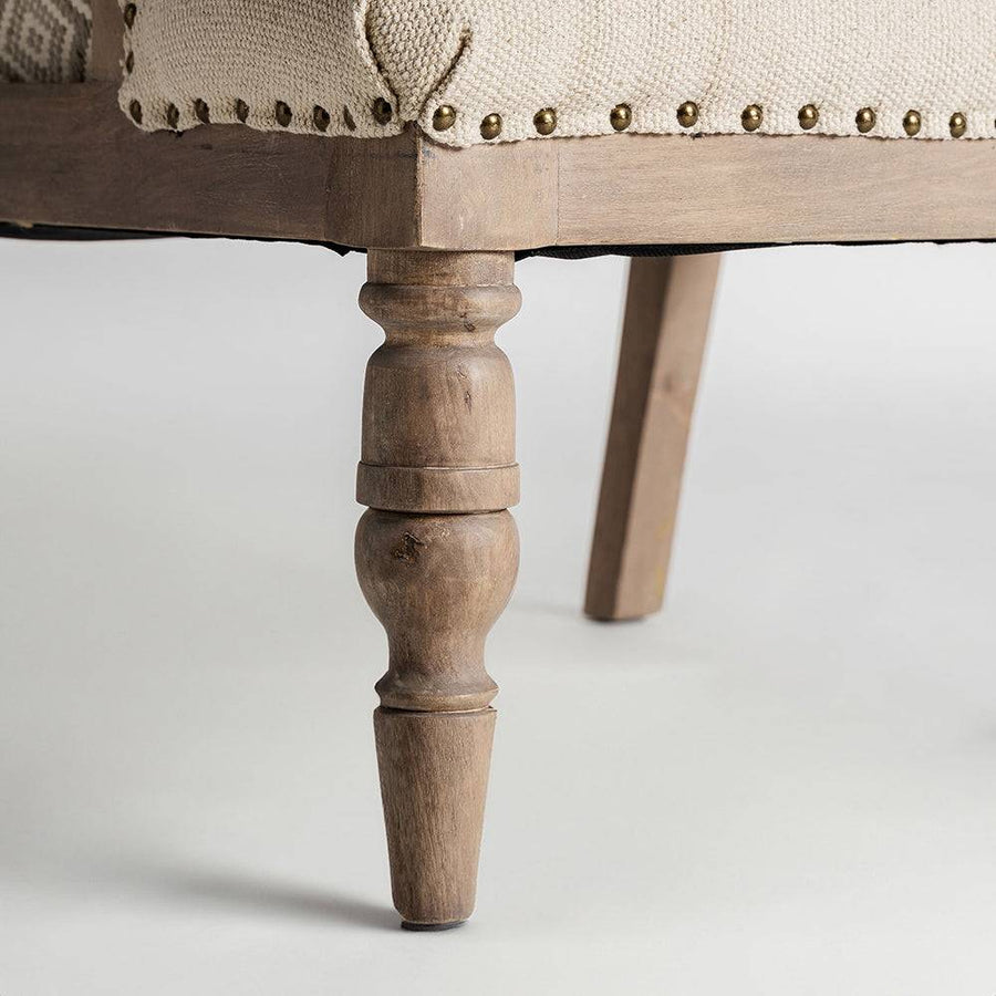 Mangófa fotel díszes, faragott lábbal