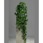 Zöld színű borostyán csüngő műnövény.